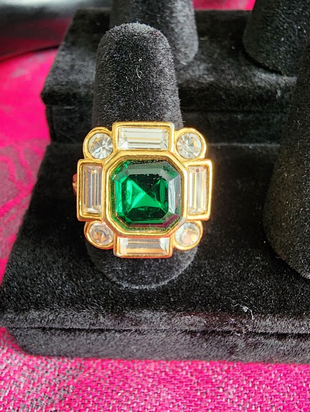 Signed Vintage 1994 Avon Glam Rhinestone Cocktail Ring.